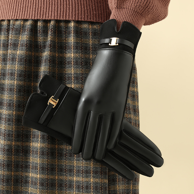 1 Pair of Gloves for Women in  - Leather Driving Glove recensie en prijs